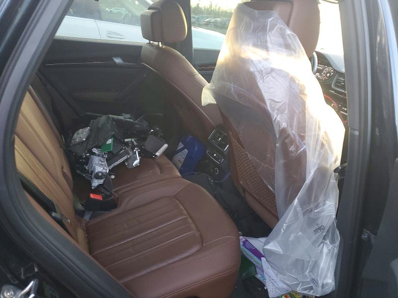 72527595 :رقم المزاد ، WA1BNAFY2J2041811 vin ، 2018 Audi Q5 مزاد بيع
