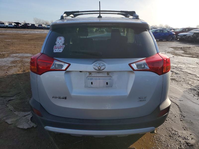 Продажа на аукционе авто 2015 Toyota Rav4, vin: JTMRFREV1FD161151, номер лота: 97152315