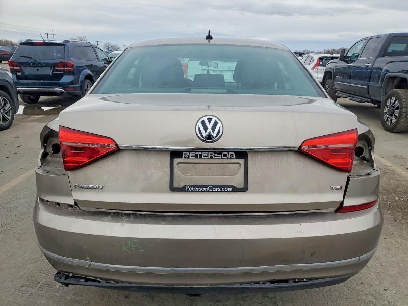 98155585 :رقم المزاد ، 1VWAS7A31GC019047 vin ، 2016 Volkswagen Passat مزاد بيع