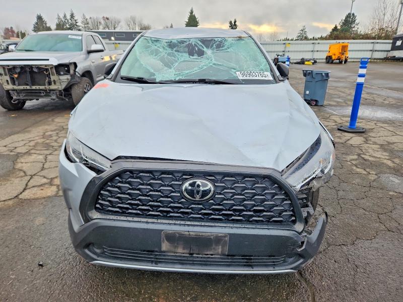 96903765 :رقم المزاد ، 7MUAAABG8NV020671 vin ، 2022 Toyota Corolla Cross مزاد بيع