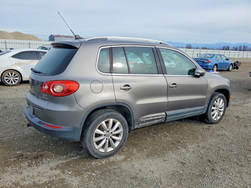 Продажа на аукционе авто 2011 Volkswagen Tiguan, vin: WVGBV7AX1BW552908, номер лота: 74392005