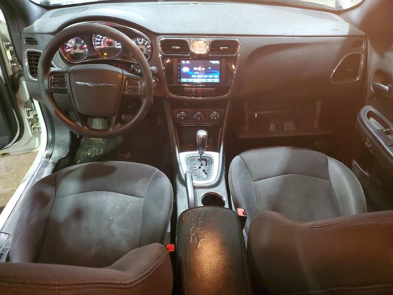98821315 :رقم المزاد ، 1C3CCBAB2EN208248 vin ، 2014 Chrysler 200 مزاد بيع