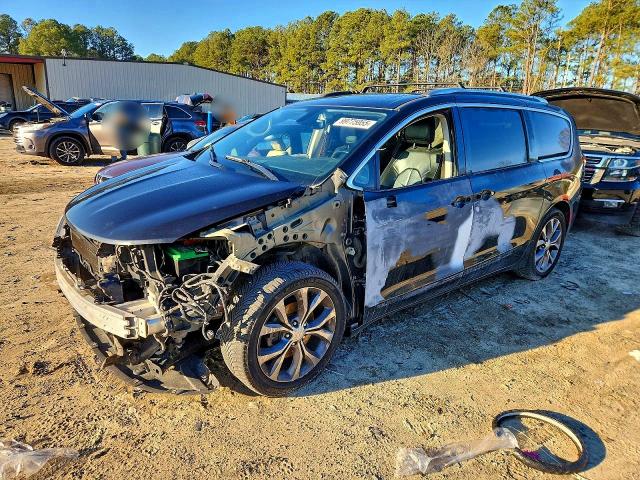 Продаж на аукціоні авто 2018 Chrysler Pacifica, vin: 2C4RC1GG6JR186738, номер лоту: 99775055