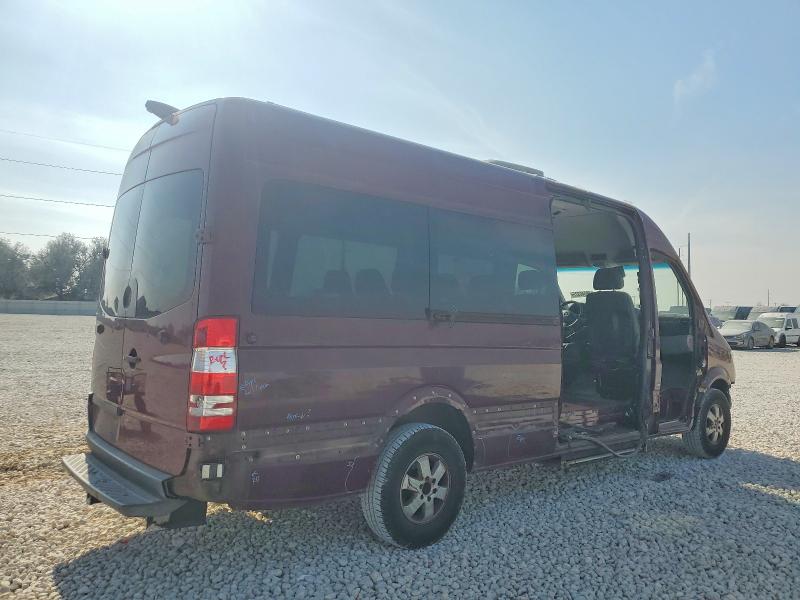 99340325 :رقم المزاد ، WDZPE8CDXFP119302 vin ، 2015 Mercedes-benz Sprinter مزاد بيع