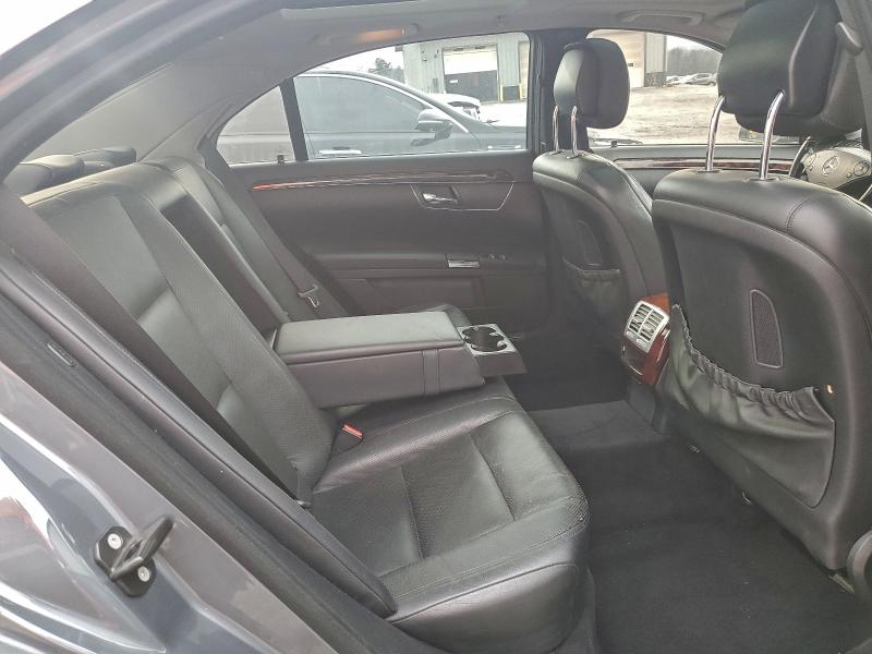 2010 Mercedes-benz S 550 4mat მანქანა იყიდება აუქციონზე, vin: WDDNG8GB4AA304327, აუქციონის ნომერი: 99142765