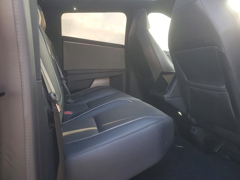 72749195 :رقم المزاد ، 7G2CEHED3RA048285 vin ، 2024 Tesla Cybertruck مزاد بيع