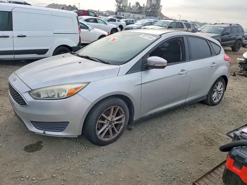 2015 Ford Focus Se მანქანა იყიდება აუქციონზე, vin: 1FADP3K28FL244893, აუქციონის ნომერი: 74271145