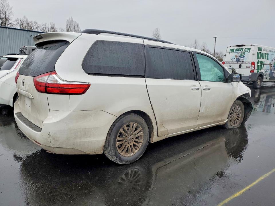 Продажа на аукционе авто 2017 Toyota Sienna, vin: 5TDYZ3DCXHS810324, номер лота: 75399075