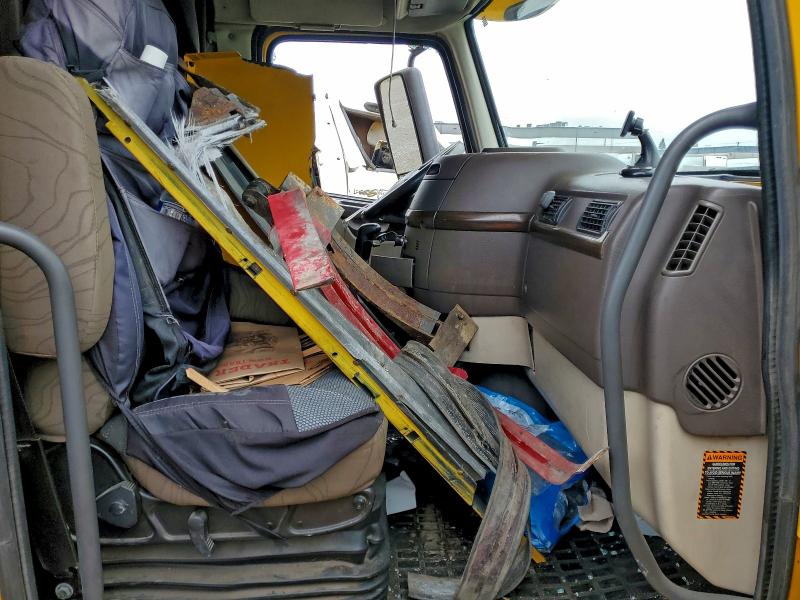 50681026 :رقم المزاد ، 4V4NC9EJ6DN566082 vin ، 2013 Volvo Vnl 670 مزاد بيع