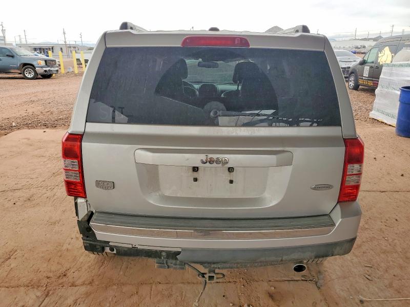 74704165 :رقم المزاد ، 1J4NT4GB6BD182417 vin ، 2011 Jeep Patriot مزاد بيع