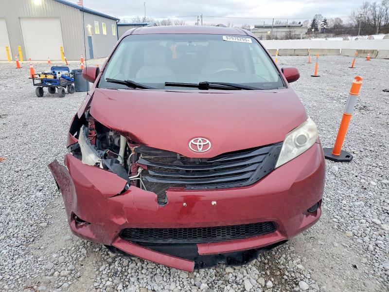 Продаж на аукціоні авто 2011 Toyota Sienna, vin: 5TDKK3DC3BS020252, номер лоту: 97976295