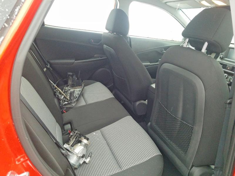 2020 Hyundai Kona Se მანქანა იყიდება აუქციონზე, vin: KM8K12AA9LU477897, აუქციონის ნომერი: 74205265