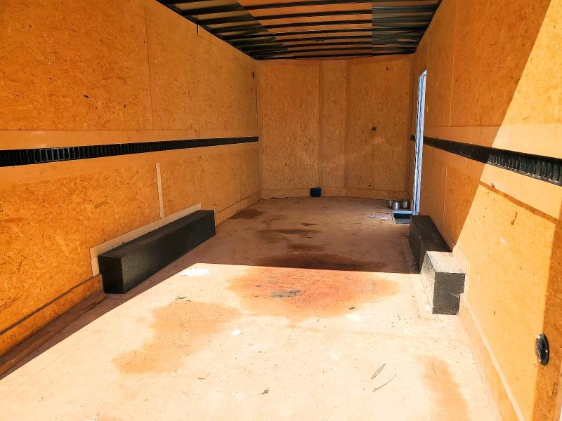 74852195 :رقم المزاد ، 7KB1E202XNT903171 vin ، 2022 Haulmark Enclosed مزاد بيع