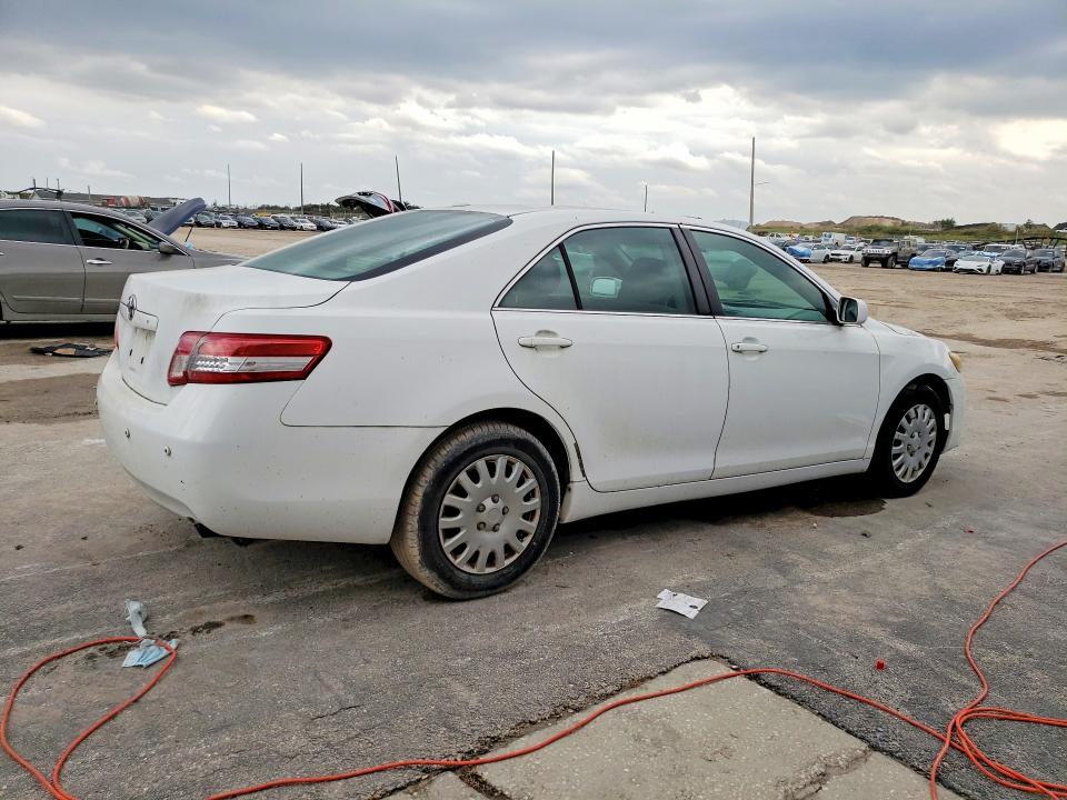 2010 Toyota Camry Base მანქანა იყიდება აუქციონზე, vin: 4T1BF3EK3AU552679, აუქციონის ნომერი: 75653405