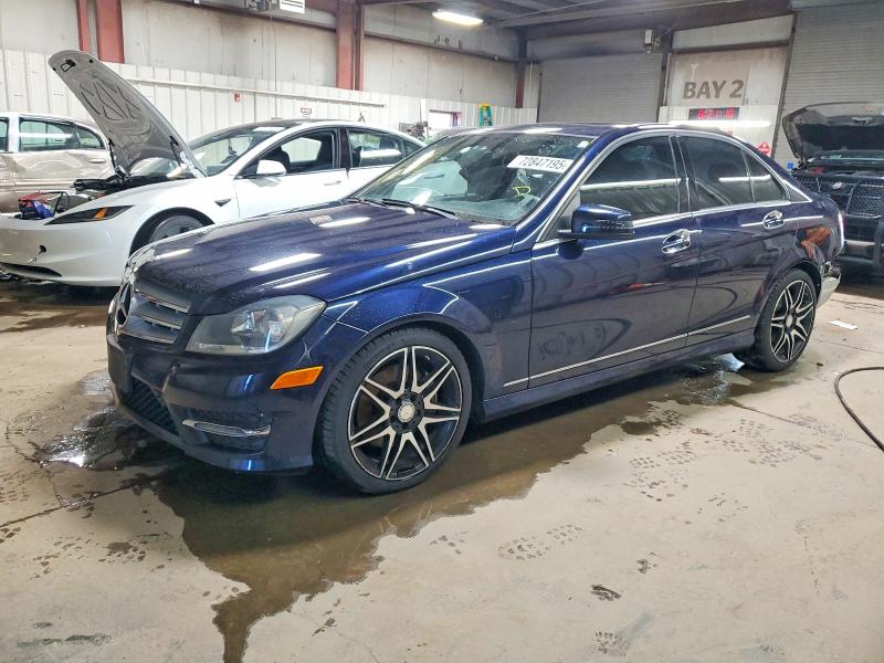 Продажа на аукционе авто 2013 Mercedes-benz C, vin: WDDGF8AB2DG130845, номер лота: 72847195