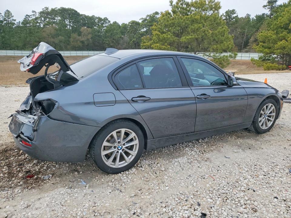 74801055 :رقم المزاد ، WBA8E1G51JNU92129 vin ، 2018 Bmw 320 مزاد بيع