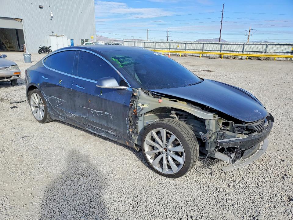 Продажа на аукционе авто 2020 Tesla Model 3, vin: 5YJ3E1EB2LF640036, номер лота: 73804355
