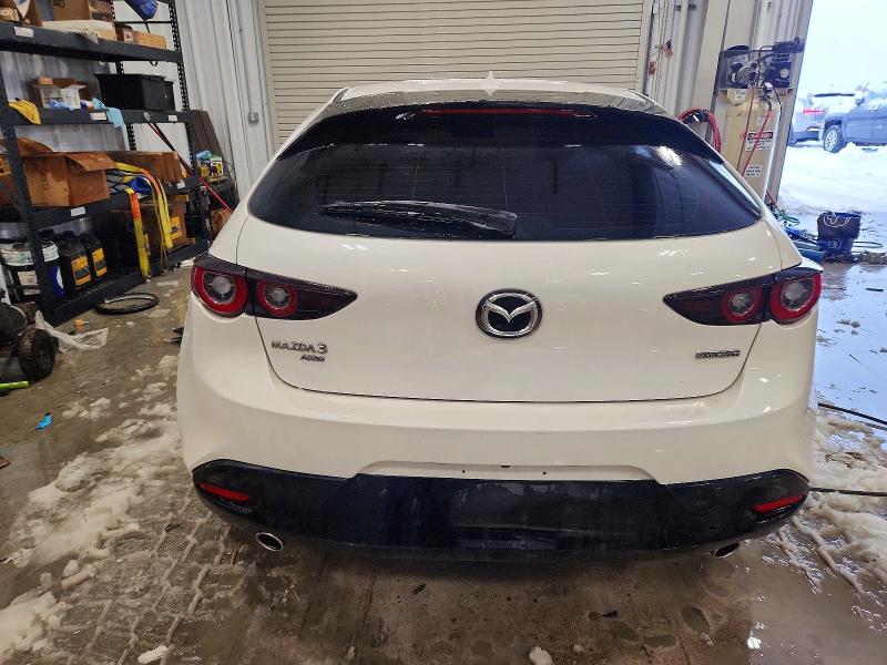 Auction sale of the 2023 Mazda 3 Premium, vin: JM1BPBMM6P1611880, lot number: 73722545