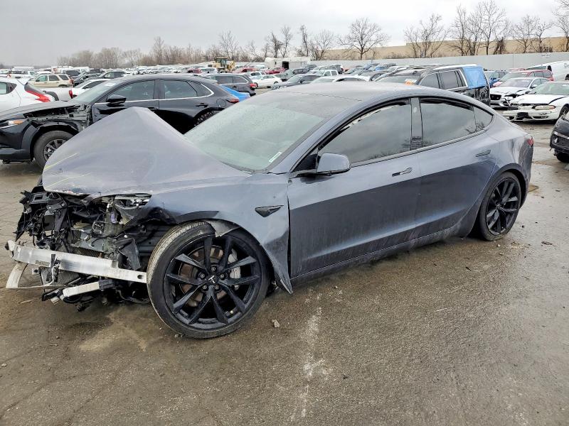 99659065 :رقم المزاد ، 5YJ3E1EB3JF090598 vin ، 2018 Tesla Model 3 مزاد بيع