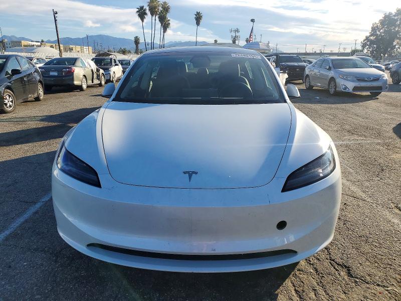 72440195 :رقم المزاد ، 5YJ3E1EAXSF885222 vin ، 2025 Tesla Model 3 مزاد بيع
