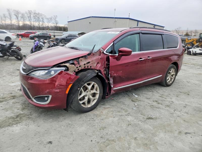 72677365 :رقم المزاد ، 2C4RC1BG0HR739658 vin ، 2017 Chrysler Pacifica مزاد بيع