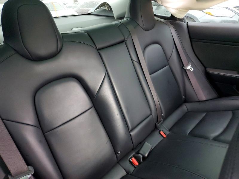 99659065 :رقم المزاد ، 5YJ3E1EB3JF090598 vin ، 2018 Tesla Model 3 مزاد بيع