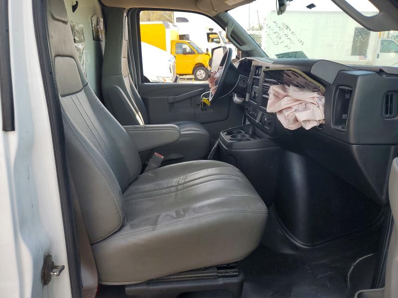 45892166 :رقم المزاد ، 7GZ37TC75NN010524 vin ، 2022 Gmc Savana مزاد بيع