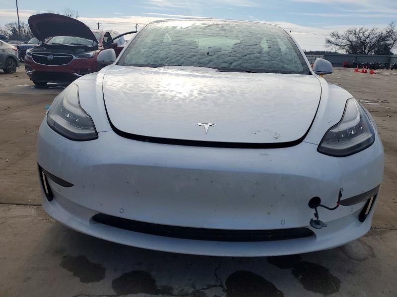 74960045 :رقم المزاد ، 5YJ3E1EA1KF401681 vin ، 2019 Tesla Model 3 مزاد بيع