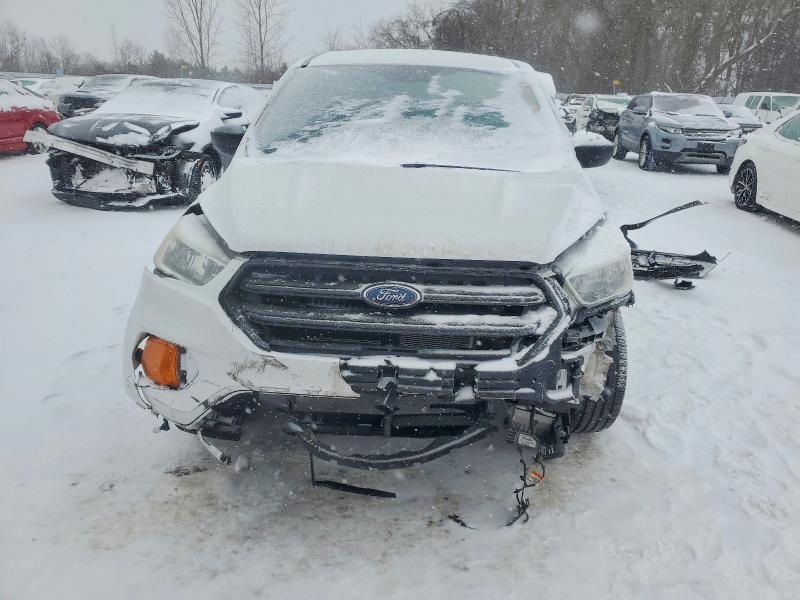 Продажа на аукционе авто 2017 Ford Escape, vin: 1FMCU0F77HUC69814, номер лота: 73881445