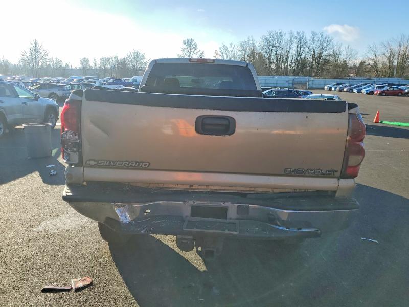 72888305 :رقم المزاد ، 1GCHC29G94E131734 vin ، 2004 Chevrolet Silverado مزاد بيع