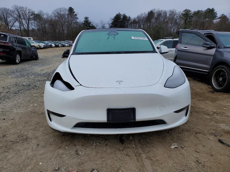 2025 Tesla Model Y მანქანა იყიდება აუქციონზე, vin: 7SAYGAEE1SF295206, აუქციონის ნომერი: 97927535