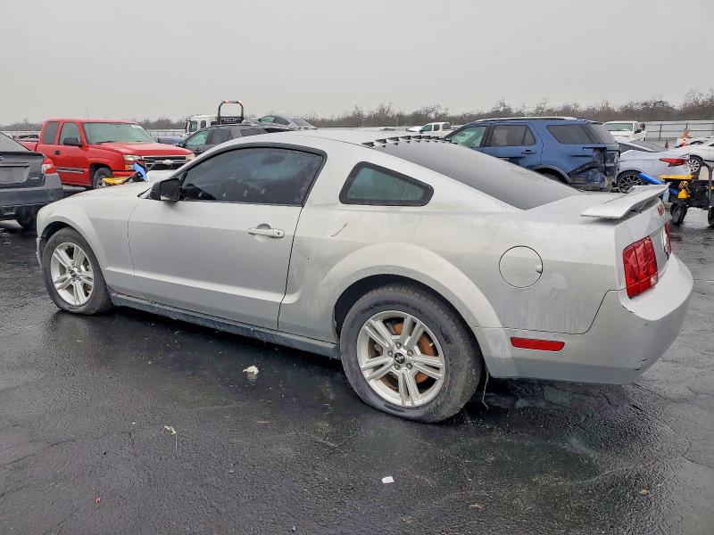 2006 Ford Mustang მანქანა იყიდება აუქციონზე, vin: 1ZVFT80N765118597, აუქციონის ნომერი: 99061925