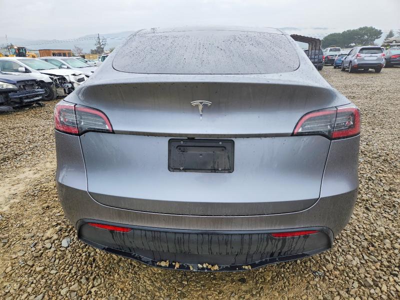 98855485 :رقم المزاد ، 7SAYGDED4SF221268 vin ، 2025 Tesla Model Y مزاد بيع