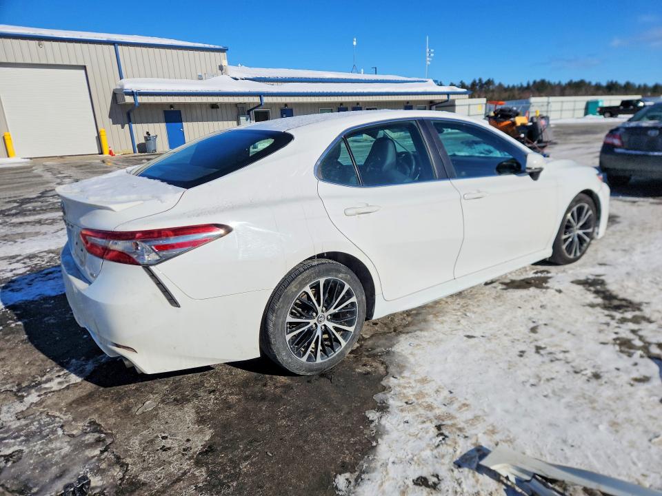 2018 Toyota Camry მანქანა იყიდება აუქციონზე, vin: 4T1B11HK5JU551984, აუქციონის ნომერი: 75080135