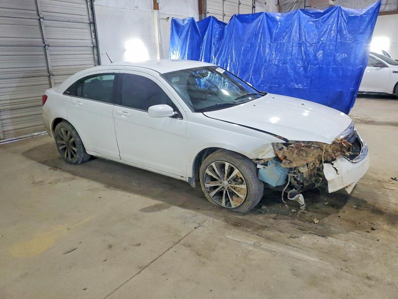 2012 Chrysler 200 Tourin მანქანა იყიდება აუქციონზე, vin: 1C3CCBBG4CN302901, აუქციონის ნომერი: 73272505