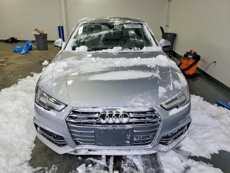 Продажа на аукционе авто 2018 Audi A4, vin: WAUENAF4XJA037525, номер лота: 74106205