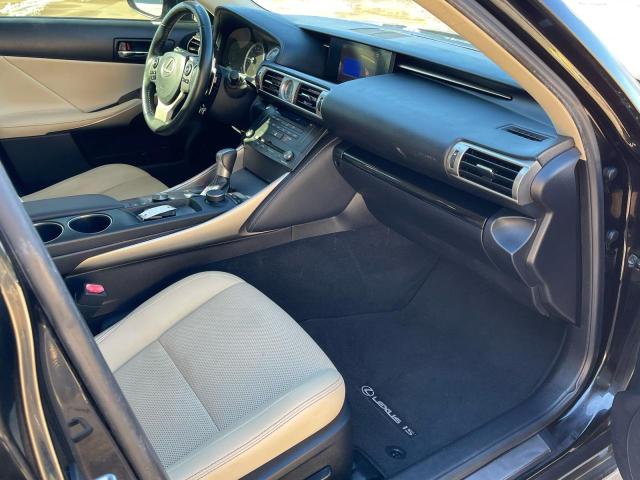 Продажа на аукционе авто 2015 Lexus Is 250, vin: JTHBF1D21F5056760, номер лота: 97675905