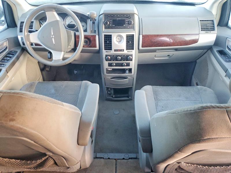 73582065 :رقم المزاد ، 2A4RR5D16AR337187 vin ، 2010 Chrysler Town & Country مزاد بيع