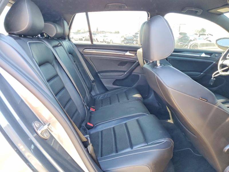 72578505 :رقم المزاد ، WVWVF7AU4JW183769 vin ، 2018 Volkswagen Golf R مزاد بيع