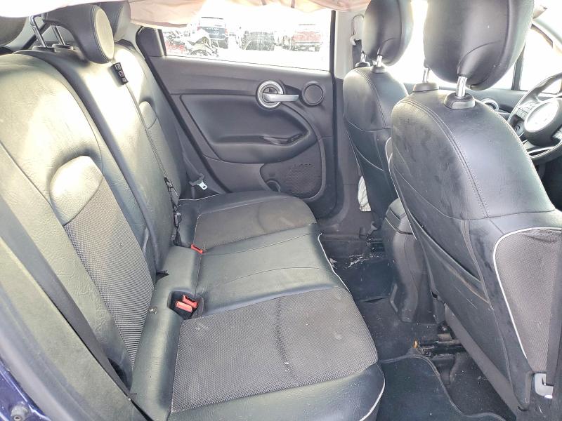 99676585 :رقم المزاد ، ZFBCFYCB8HP556179 vin ، 2017 Fiat 500x مزاد بيع