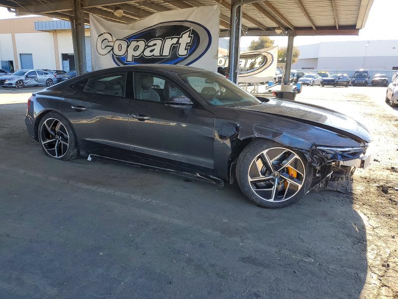Продажа на аукционе авто 2024 Audi Rs E-tron, vin: WAUBHBFW1R7900657, номер лота: 72625095