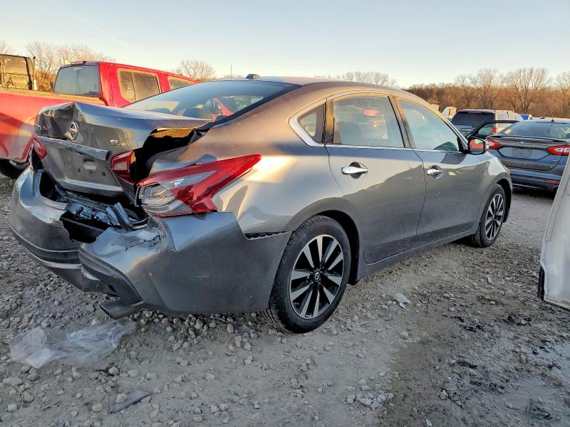 2018 Nissan Altima მანქანა იყიდება აუქციონზე, vin: 1N4AL3AP8JC246213, აუქციონის ნომერი: 98846905
