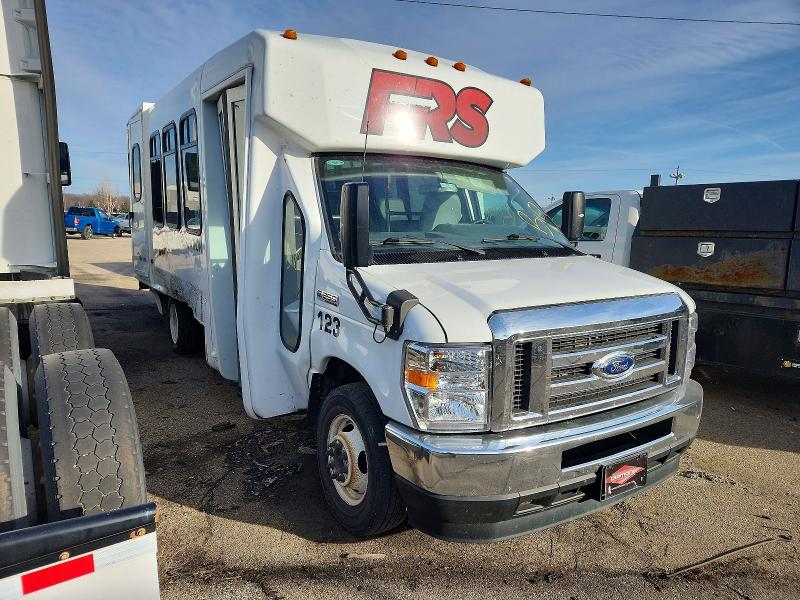 74290815 :رقم المزاد ، 1FDEE3FN1PDD32216 vin ، 2023 Ford Econoline مزاد بيع