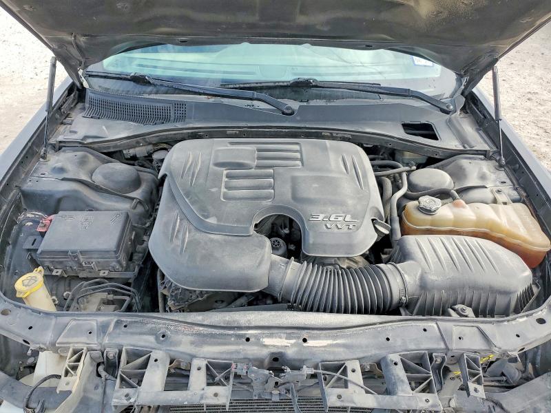 98240215 :رقم المزاد ، 2C3CCAAG8FH868066 vin ، 2015 Chrysler 300 مزاد بيع