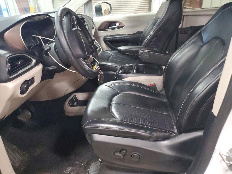 72218045 :رقم المزاد ، 2C4RC1DG8LR172363 vin ، 2020 Chrysler Voyager مزاد بيع