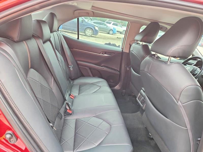 99517745 :رقم المزاد ، 4T1B11HK8KU707338 vin ، 2019 Toyota Camry مزاد بيع
