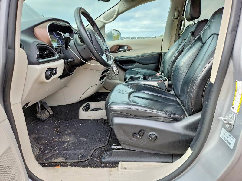 99143155 :رقم المزاد ، 2C4RC1BG9HR517507 vin ، 2017 Chrysler Pacifica مزاد بيع