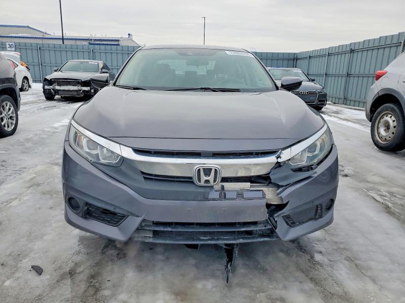 Aukcja sprzedaży 2018 Honda Civic, vin: 2HGFC2F68JH035327, numer aukcji: 72802435