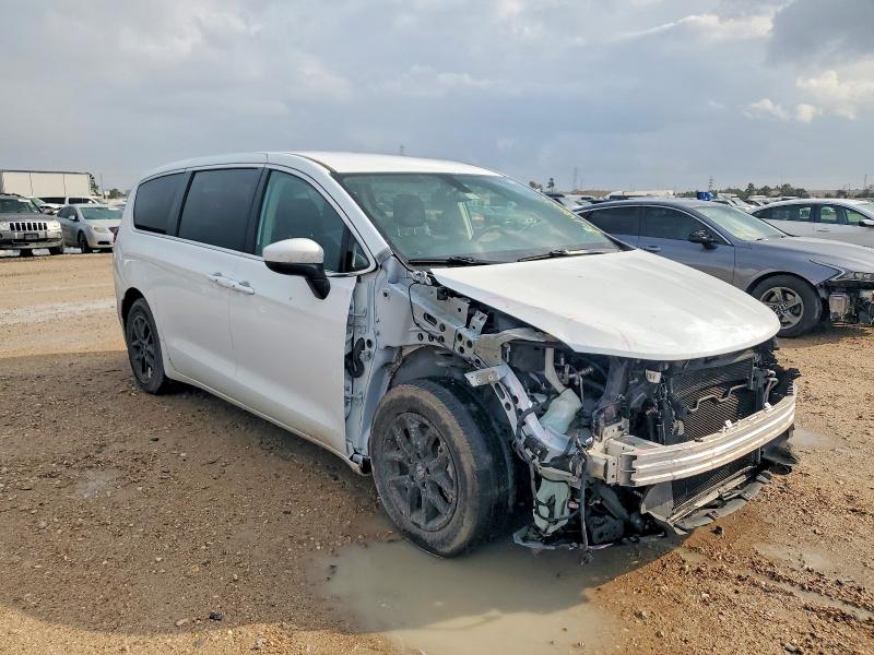 72146025 :رقم المزاد ، 2C4RC1CGXNR218571 vin ، 2022 Chrysler Voyager مزاد بيع