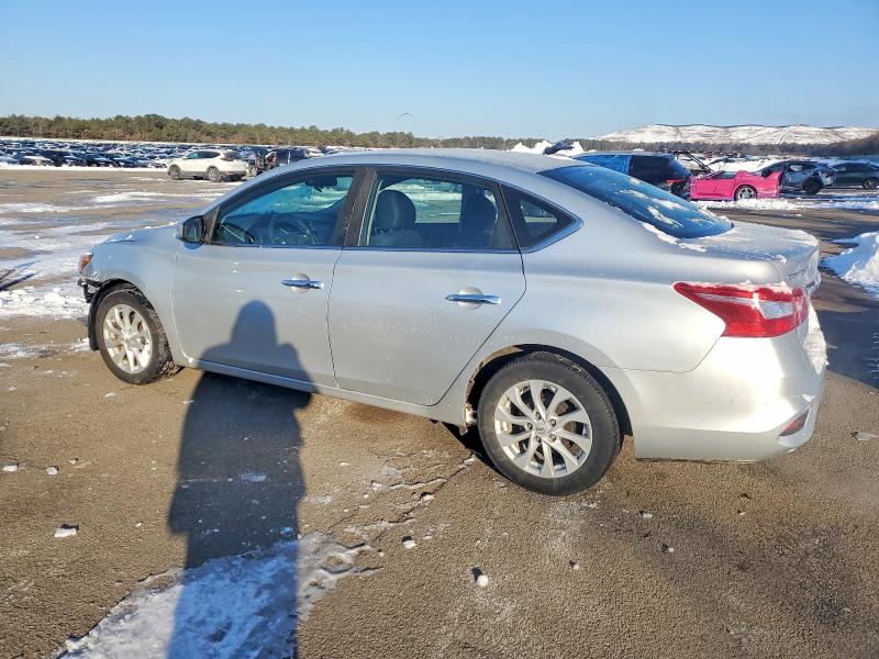 Продажа на аукционе авто 2019 Nissan Sentra, vin: 3N1AB7AP2KY235594, номер лота: 75243115